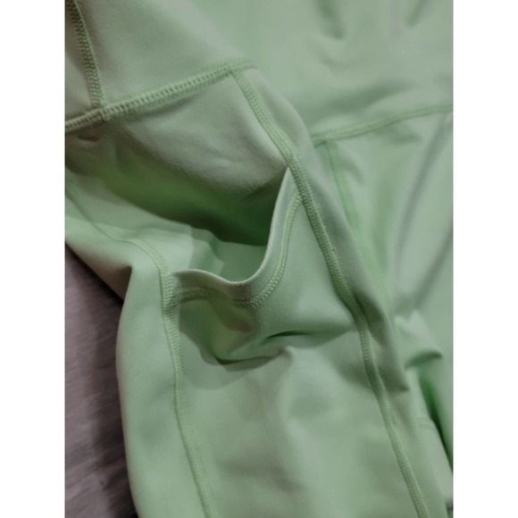 IDEOLOGY Women's Performance High Rise 10" Bike Shorts Pistachio Green Medium - Picture 5 of 9